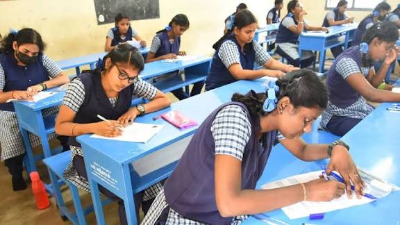 மார்ச் 2 முதல் 12 ஆம் வகுப்பு பொதுத் தேர்வுகள்