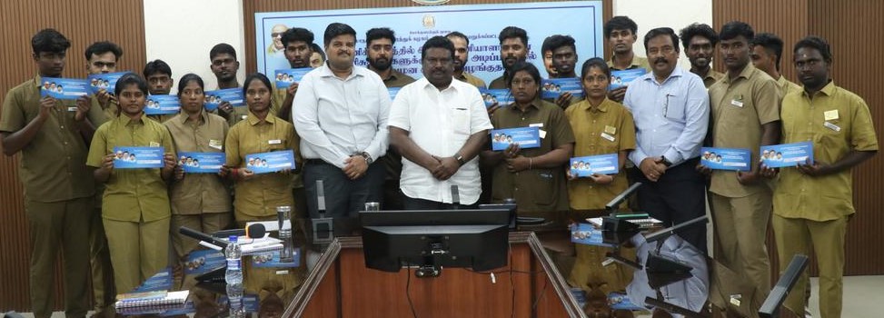 பணிக்காலத்தில் இறந்த பணியாளர்களின் வாரிசுதாரர்கள் 19 பேருக்கு, கருணை அடிப்படையில், பணி