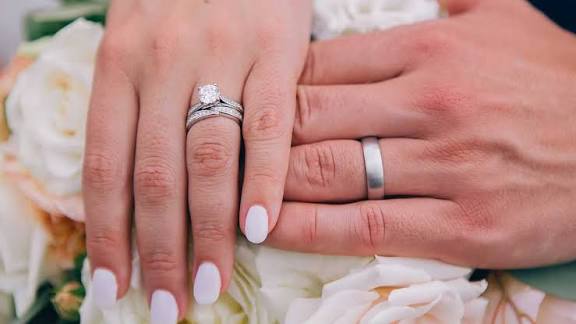 மோதிரம் அணிவதில் இத்தனை ரகசியம் இருக்கா? — நட்சத்திர சூட்சுமமும் ஆன்மிக அர்த்தமும்