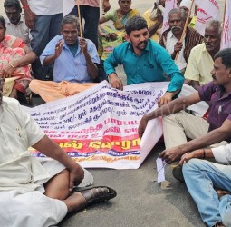 உதவித்தொகை உயர்வு கோரி மாற்றுத்திறனாளிகள் சாலை மறியல்