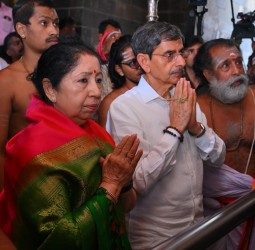 நடராஜர் கோவிலில் கவர்னர் ரவி, சாமி தரிசனம்