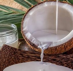 தேங்காய்ப் பால்: ஆரோக்கியம் தரும் இயற்கை அமிர்தம்!