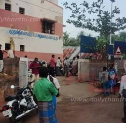 களியக்காவிளை பேரூராட்சியில் வளர்ச்சிப் பணிகள் பாதிப்பு சிபிஎம் உறுப்பினர் உள்பட 10 பேர் ஆட்சியரிடம் மனு