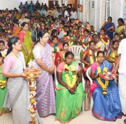 100 கர்ப்பிணிகளுக்கு சமுதாய வளைகாப்பு விழா