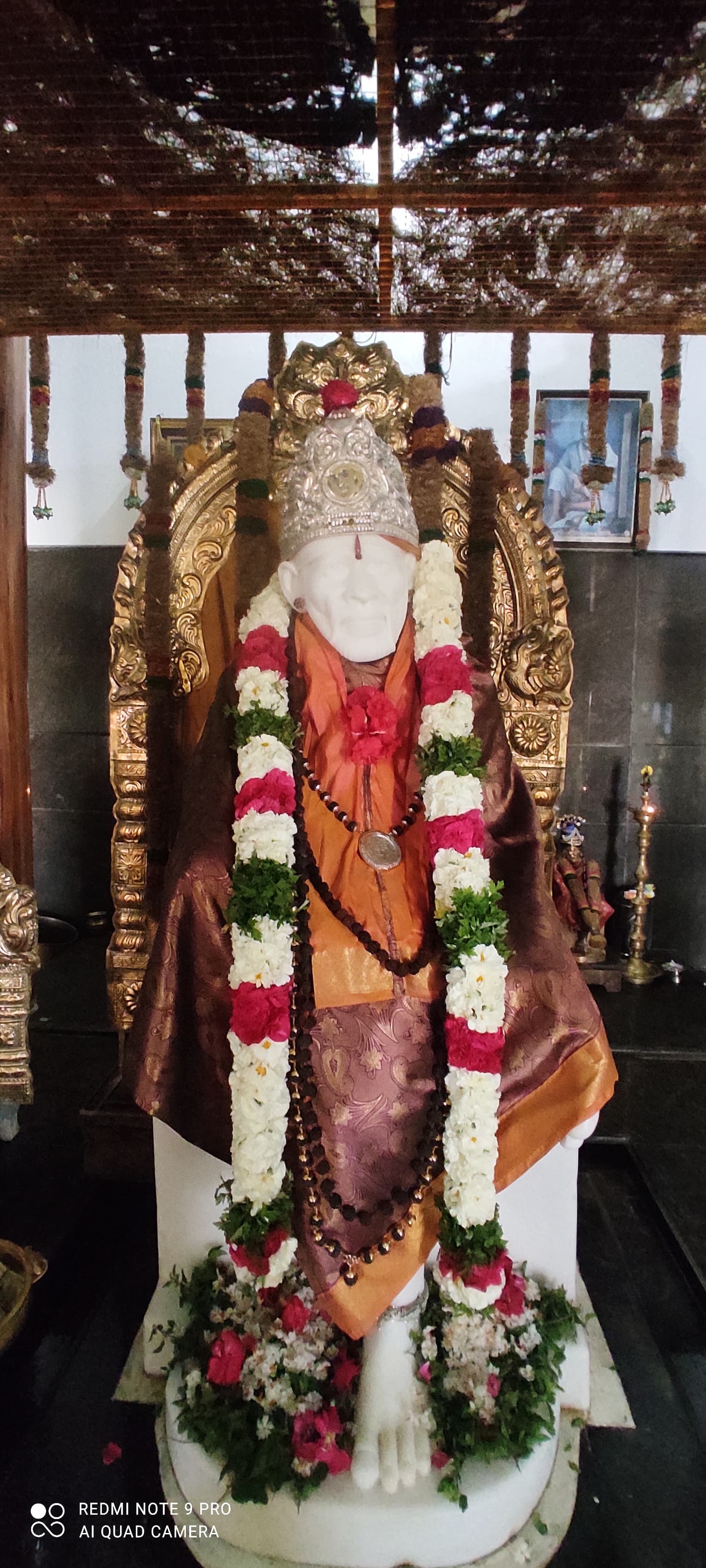 ஸ்ரீசத்குரு சாய்பாபா தியான ஆலயத்தில் வியாழக்கிழமை சிறப்பு ஆரத்தி மற்றும் அலங்காரம்........