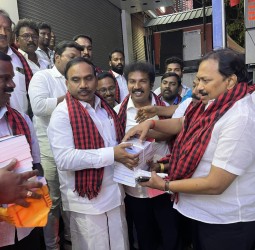 ஆர்.கே.நகர் தொகுதி கிழக்கு மற்றும் மேற்கு பகுதி திமுக நிர்வாகிகள் கலந்துரையாடல்