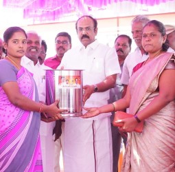 திமுக சார்பில் பயனாளிகளுக்கு நலத்திட்ட உதவி