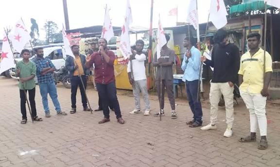 மருத்துவத் துணைப் படிப்புகளுக்கு நீட் தேர்வைத் திணிப்பதா? மாணவர் அமைப்புகள் ஆர்ப்பாட்டம்