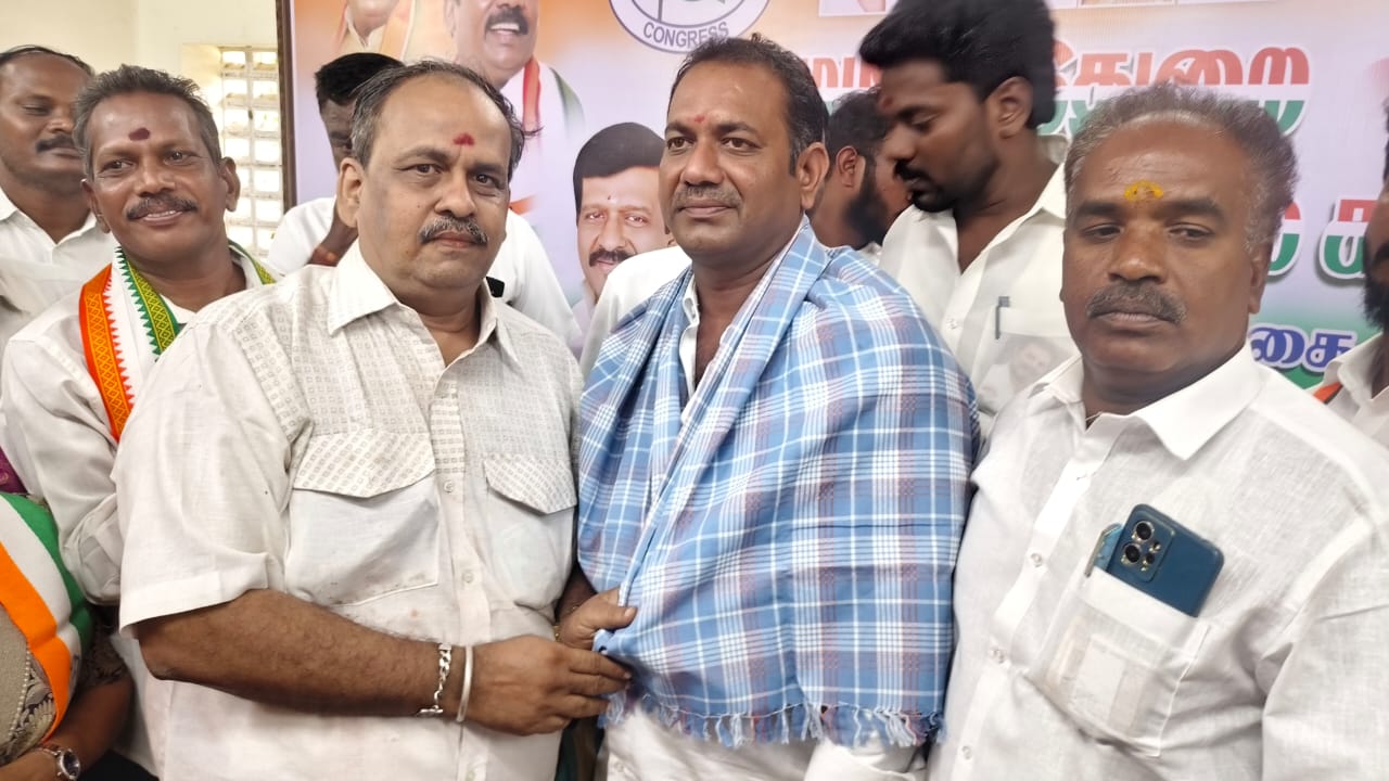 மயிலாடுதுறை மாவட்ட காங்கிரஸ் தலைவருக்கு வாழ்த்து