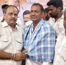 மயிலாடுதுறை மாவட்ட காங்கிரஸ் தலைவருக்கு வாழ்த்து