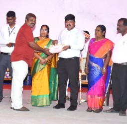 கணித ஆசிரியருக்கு மயிலாடுதுறை மாவட்ட ஆட்சியர் பாராட்டு