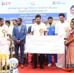 திருச்சி ஜமால் முகமது கல்லூரியில் நடந்த விழா