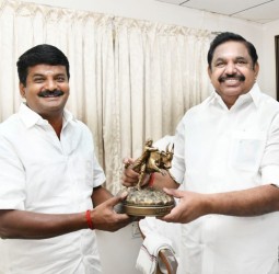 எடப்பாடி பழனிசாமிக்கு முன்னாள் அமைச்சர் விஜயபாஸ்கர் புத்தாண்டு வாழ்த்து