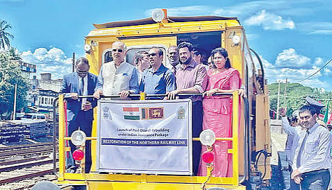 டிட்வா’ புயலால் பாதிக்கப்பட்ட இலங்கை வடக்கு ரயில் பாதை: 5 மில்லியன் டாலர் இந்திய நிதியுதவியில் சீரமைப்பு