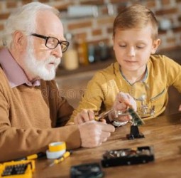 ஸ்மார்ட் பேரனும் ஸ்மார்டர் தாத்தாவும்