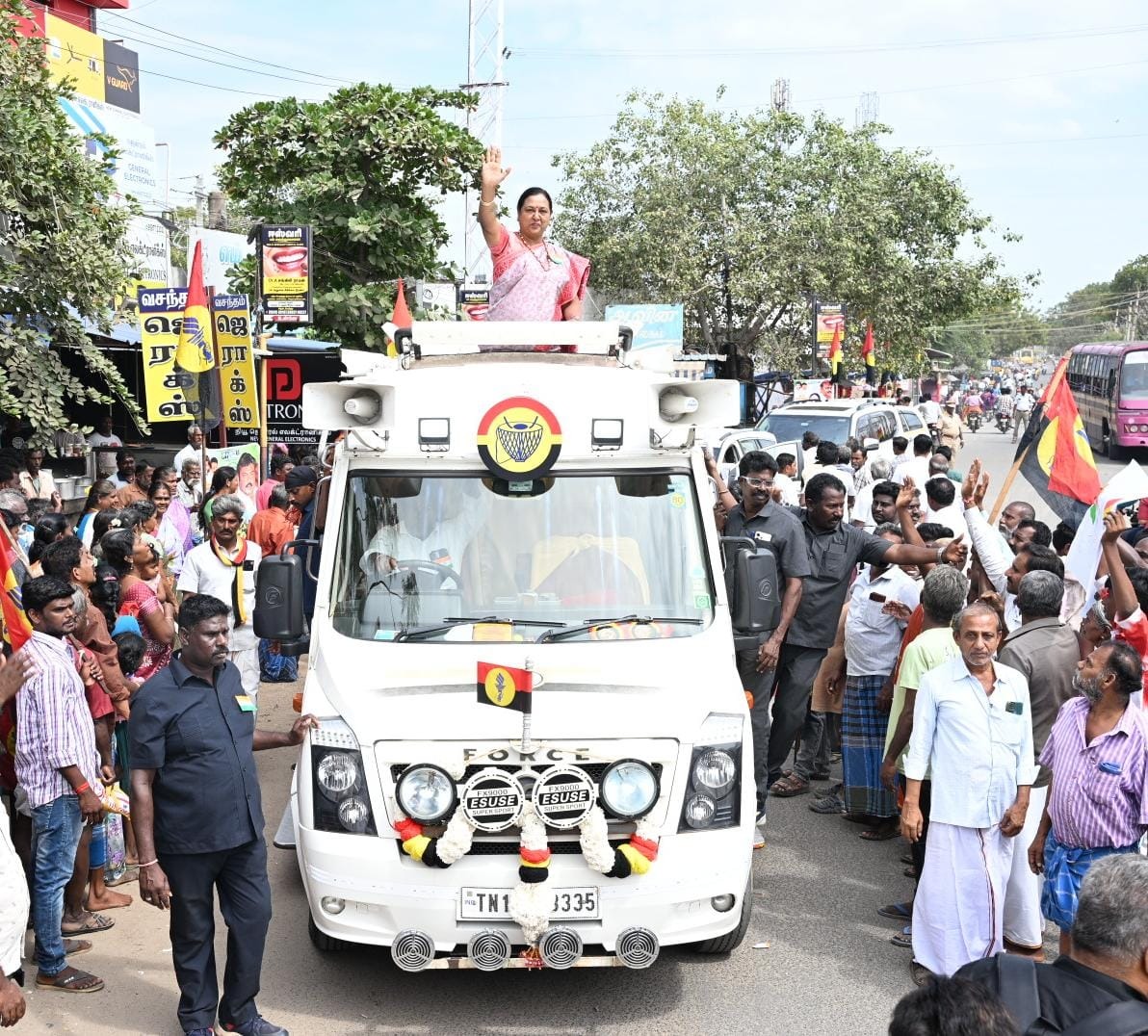 தேமுதிக பொதுச் செயலாளர் பிரேமலதா பரப்புரை