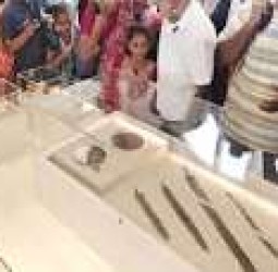 நெல்லை பொருநை அருங்காட்சியகத்தில் தொல்பொருட்களை பார்வையிட அலைமோதும் மக்கள்