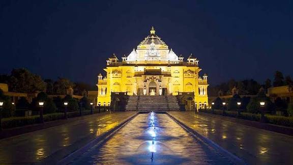 அஹமதாபாத்தில் சுற்றி பார்க்க அற்புதமான 8 இடங்கள்!