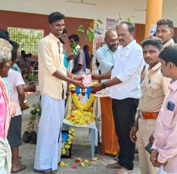 ஏரியூரில் திருவள்ளுவர் தின கொண்டாட்டம்