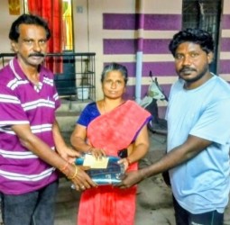 "ஏழை, எளியவர்களுக்கு உதவி"