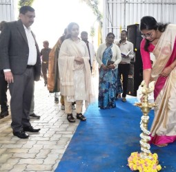 உபதலை ஊராட்சி பகுதியில் கட்டப்பட்ட வளம் மீட்பு பூங்கா