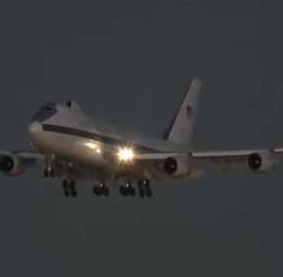 வானில் பறக்கவிடப்பட்ட டூம்ஸ்டே விமானம்! அமெரிக்காவில் போர்ப் பதற்றமா?