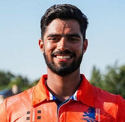 குடும்பத்தினர் முன்னிலையில் டெல்லியில் விளையாடுவது சிறப்பு’ - ஆர்​யன் தத்