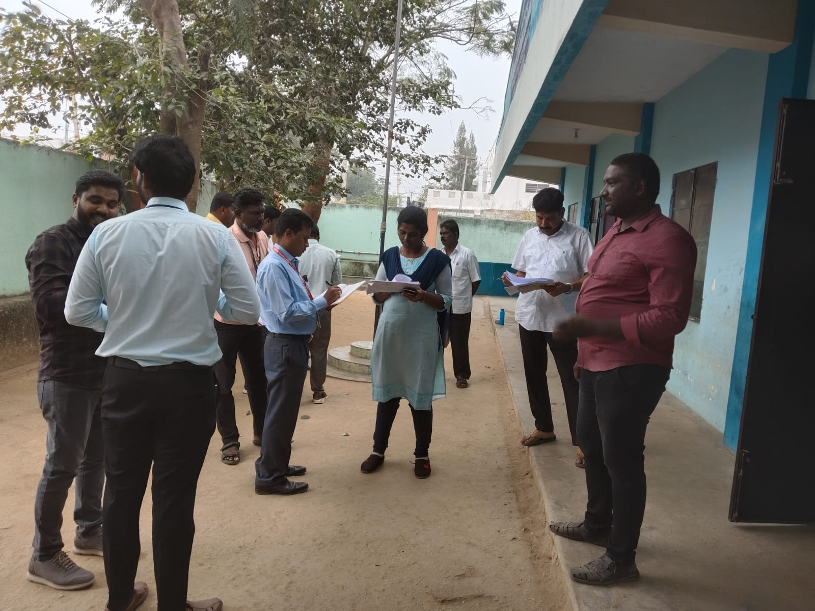 பேரணாம்பட்டில் தேர்தல் நடைபெறும் இடங்களை ஆய்வு மேற்கொண்ட ஆர். டி. ஓ ., சுபலட்சுமி !