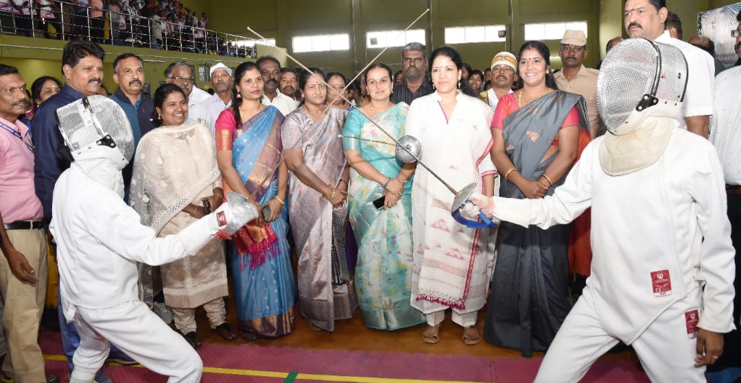 குடியரசு தின விளையாட்டுப் போட்டிகளுக்கான வாள் சண்டை போட்டி