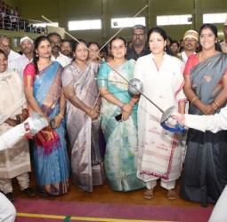 குடியரசு தின விளையாட்டுப் போட்டிகளுக்கான வாள் சண்டை போட்டி