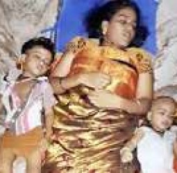 வருசநாடு அருகே குடும்பத் தகராறில் 2 மகன்களுடன் பெண் தற்கொலை