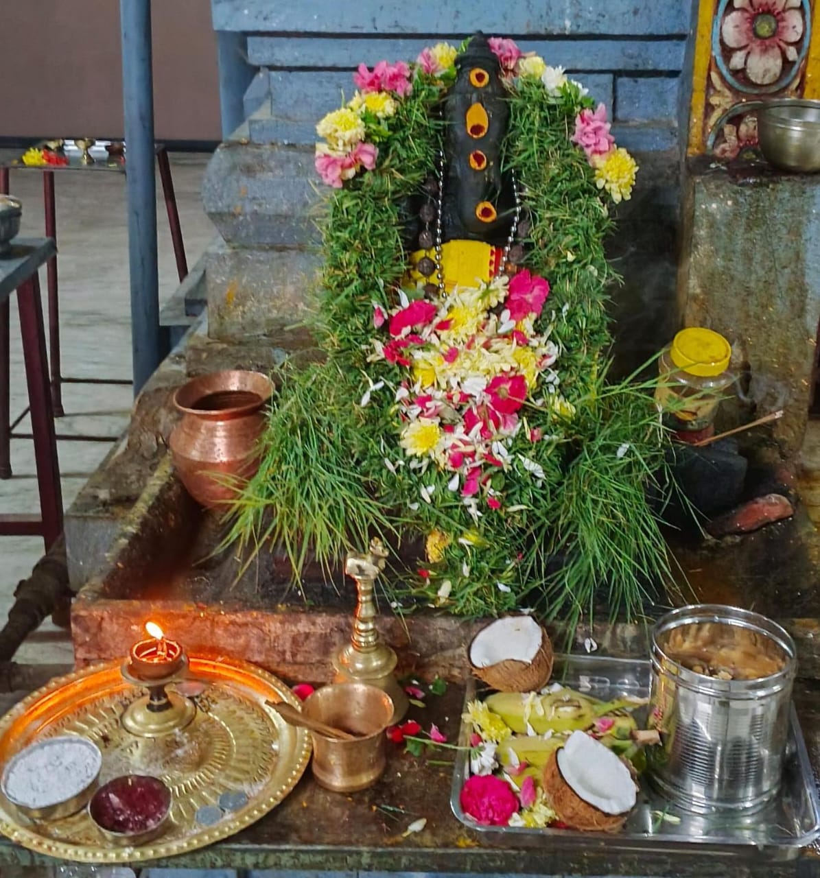 விநாயகர் பெருமானுக்கு மார்கழி மாதம் சங்கடஹர சதுர்த்தியை முன்னிட்டு சிறப்பு அபிஷேகங்கள்