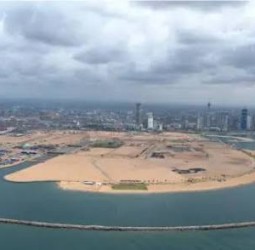 இலங்கை துறைமுகத்தை சீரமைக்க இந்திய நிதி