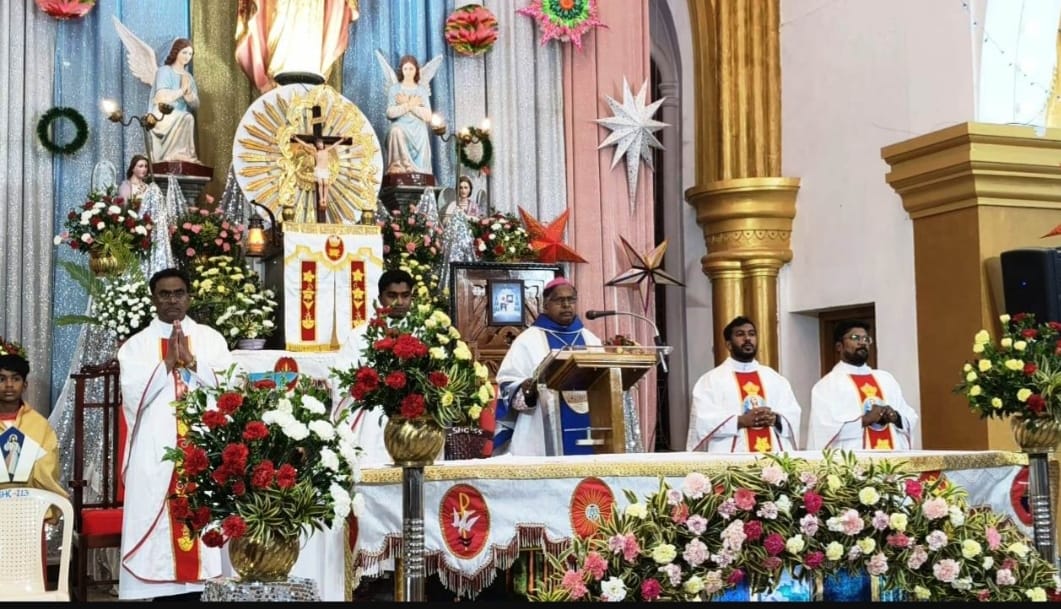 ஊட்டி மறை மாவட்ட ஆயர் அமல்ராஜ் தலைமையில் புத்தாண்டு, சிறப்பு திருப்பலி