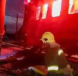 உக்ரைனில் ரெயில் மீது ரஷியா டிரோன் தாக்குதல்; 4 பயணிகள் பலி