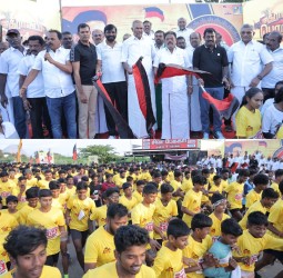 ராதாபுரம் சட்டமன்றத் தொகுதி - வள்ளியூரில் சுமார் 800 நபர்கள் பங்குபெற்ற ஆண்கள் மற்றும் பெண்களுக்கான மாரத்தான் போட்டி