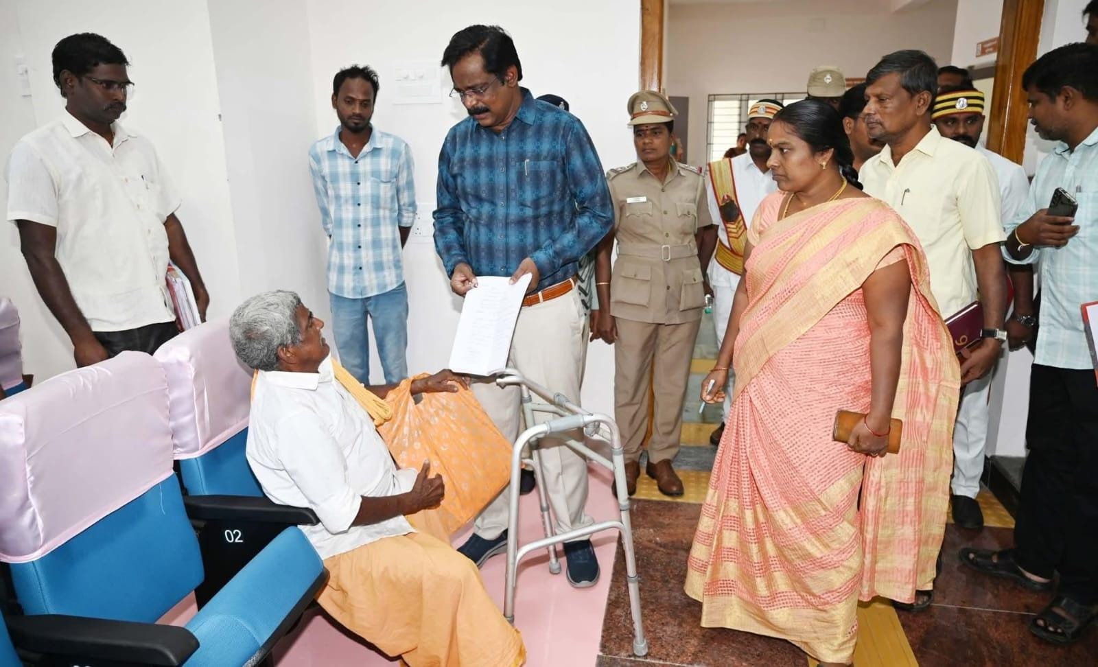 மக்கள் குறைதீர்வு நாள் கூட்டம்......