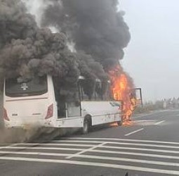 ஊத்தங்கரை அருகே தனியார் பேருந்தில் தீ விபத்து! 23 பேர் உயிர் தப்பினர்!