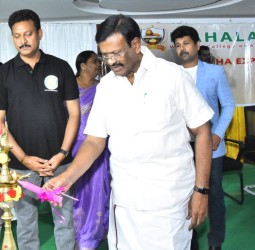 ஆவடி சட்டமன்ற தொகுதி மகாலட்சுமி கலை, அறிவியல் கல்லூரியில் நடந்த அறிவியல் கண்காட்சி