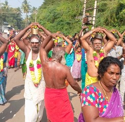 ஆற்றுக்கால் விநாயகர் கோயிலில் பால்குட விழா