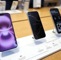 1970ல் தயாரிக்கப்பட்ட ஒரு ரூபாய் நாணயத்துக்கு ஐஃபோன்! விடியோ உண்மைதானா?