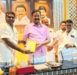 ஆரணி நாடாளுமன்ற உறுப்பினர் எம் .எஸ். தரணி வேந்தனை சந்தித்து வாழ்த்து தெரிவித்த ஒன்றிய செயலாளர்: