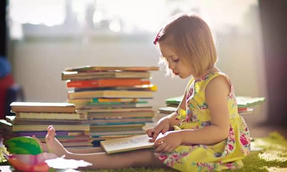 குழந்தைகளுக்கு வாசிப்பை பழக்குங்கள்..