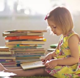 குழந்தைகளுக்கு வாசிப்பை பழக்குங்கள்..