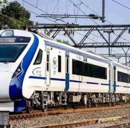 நெல்லை வந்தே பாரத் உள்பட 4 ரெயில்களின் நேர அட்டவணை மாற்றம்