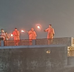 மச்சம் நாராயண பெருமாள் கோவிலில் நேற்று சமுத்திர ஆரத்தி