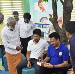 ரூ.4.58 கோடியில் கன்னிமாரா நூலகம் புதுப்பிப்பு: துணை முதல்வா் உதயநிதி திறந்து வைத்தாா்