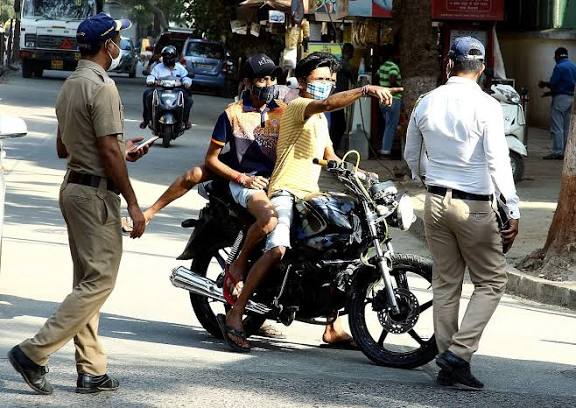 ஒரு ஆண்டில் எத்தனை இ-செலான் பெற்றால் ஓட்டுநருக்கு ஆபத்து?