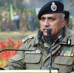 மதரசாவில் பகவத் கீதை படிக்கச் சொன்ன ஐபிஎஸ்