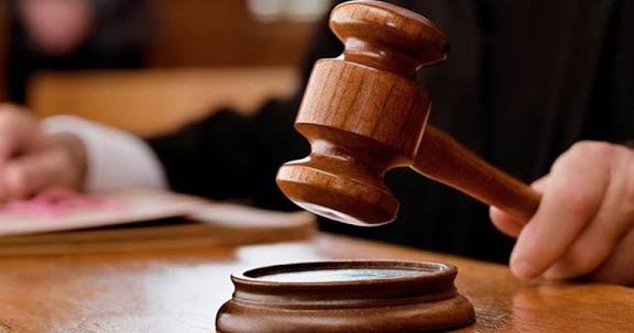 லஞ்சம் பெற்ற வழக்கு: இரு சுங்க அதிகாரிகள் உள்பட மூவருக்கு 5 ஆண்டு சிறை -குருகிராம் நீதிமன்றம் தீா்ப்பு